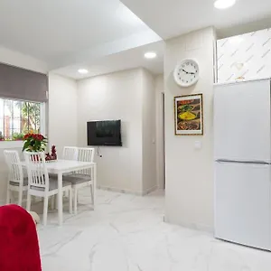 https://apartamento-flamingo-malaga.1costadelsol.com